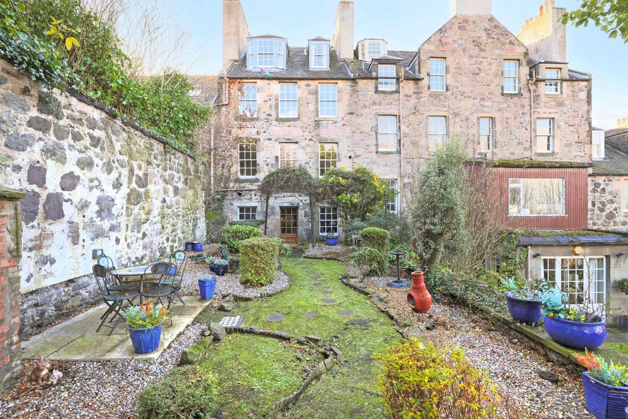 Joivy Beautiful Apartment, Private Garden, Calton Hill Edinburgh Exterior photo