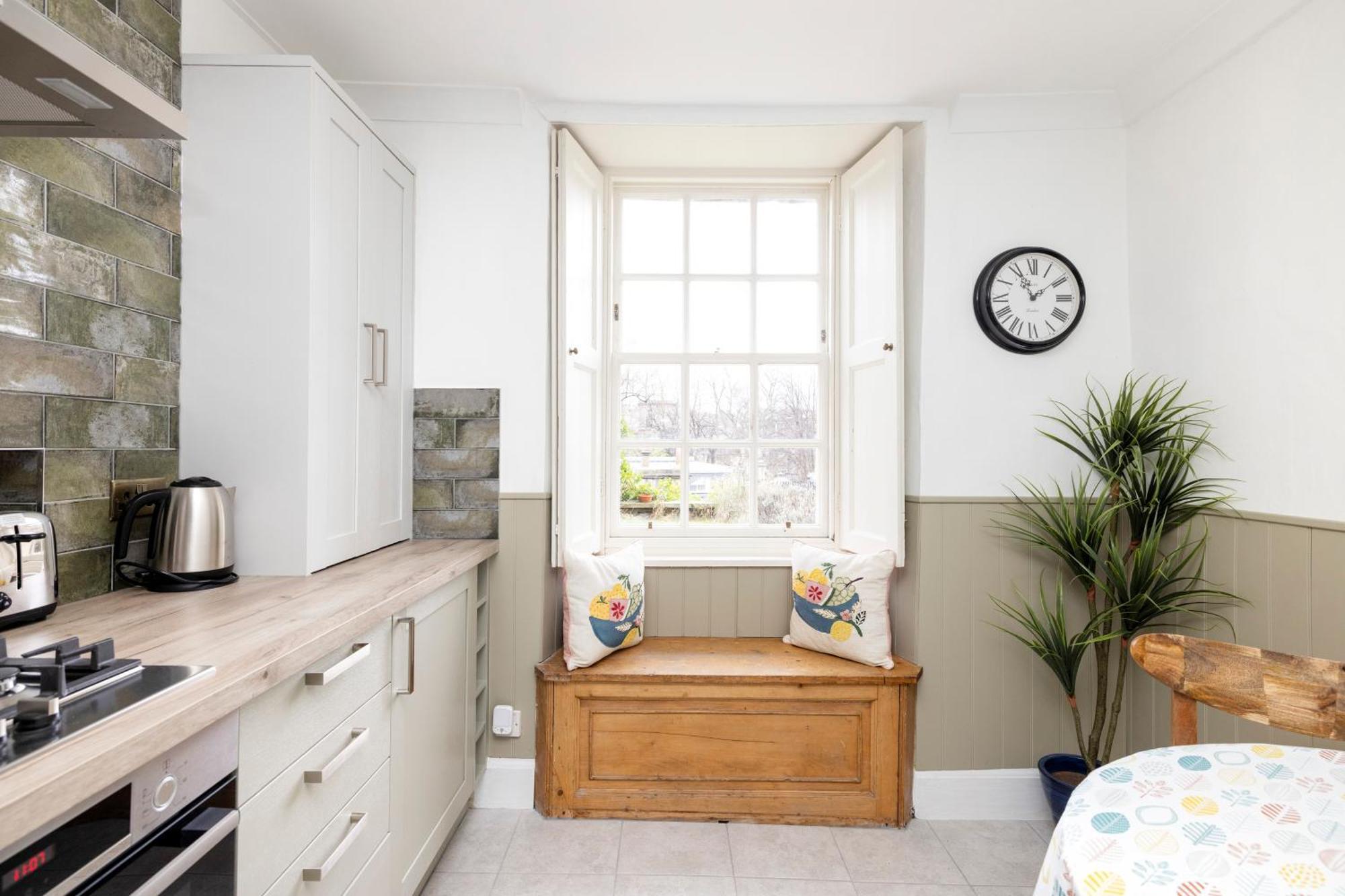Joivy Beautiful Apartment, Private Garden, Calton Hill Edinburgh Exterior photo